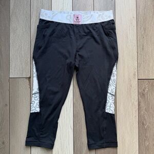 Psycho Bunny Black Capris with Gray Accents